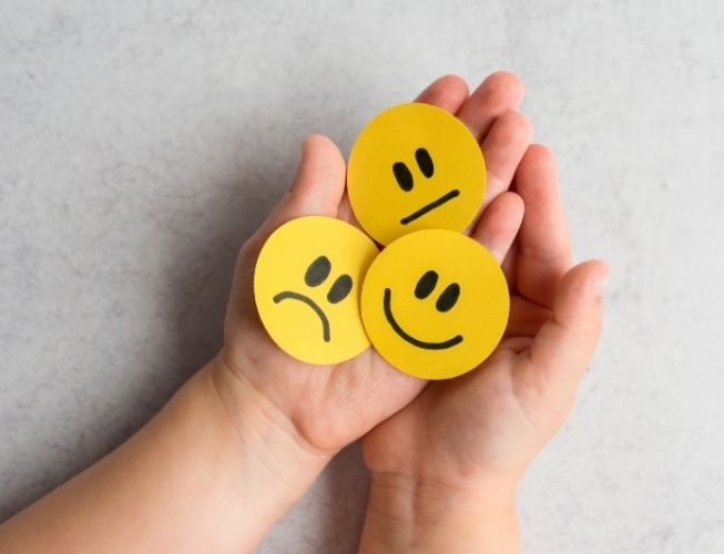 jeu émotions adulte et enfant